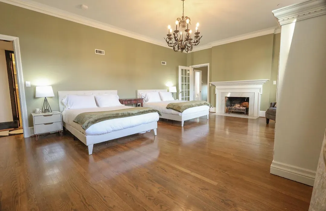 Wood Manor Guest House-1