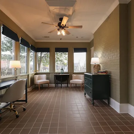 Wood Manor Guest House-2